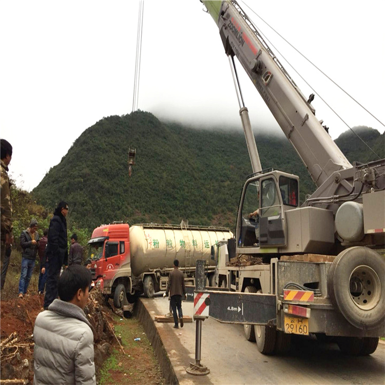 洛阳吊车道路救援24小时